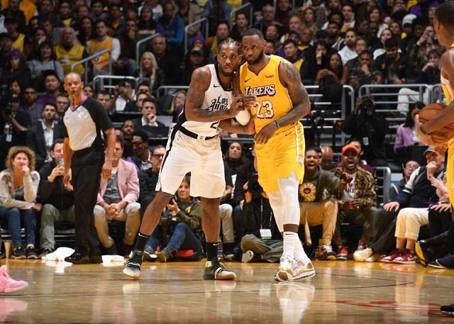 2球3助攻闪耀全场，奥利塞当选拜仁6-2弗赖堡最佳球员（梅开二度外加三助，奥利塞荣膺拜仁6-2弗赖堡全场最佳）