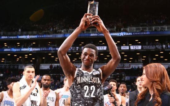 传闻：曼联和米兰球探现场考察18岁雷恩高中锋梅特（曝曼联与米兰派球探现场考察雷恩18岁中锋梅特）