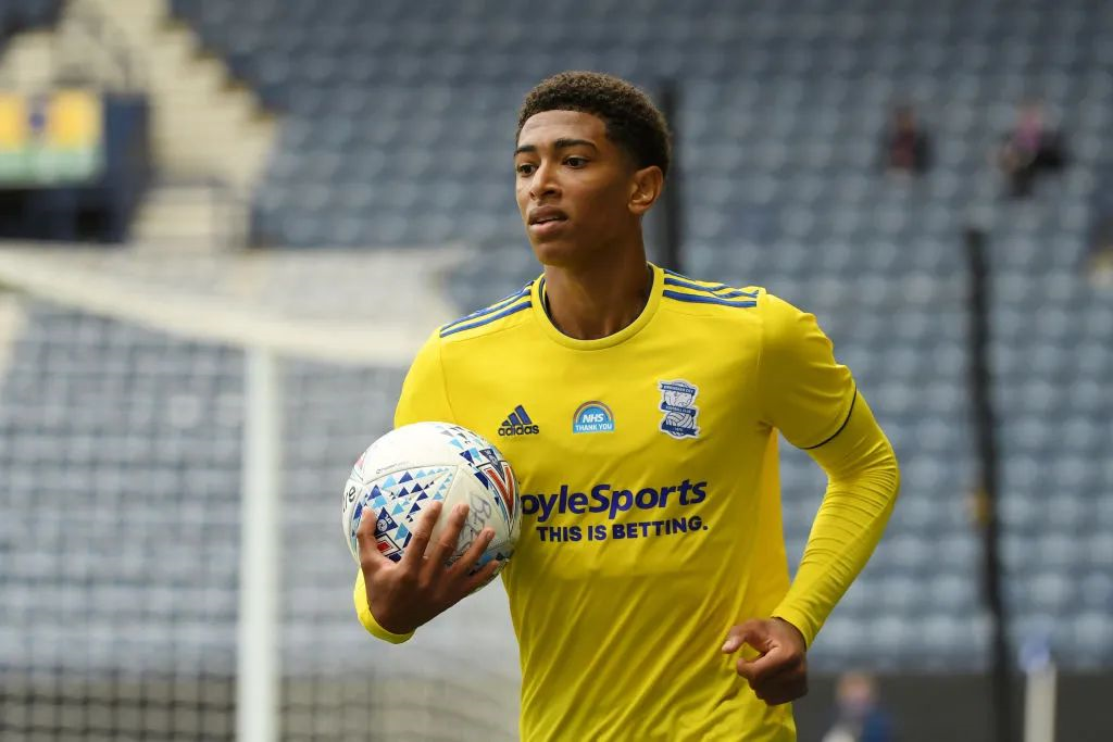 莫雷托：米兰可能会尝试将莱奥的合同再延长两到三年