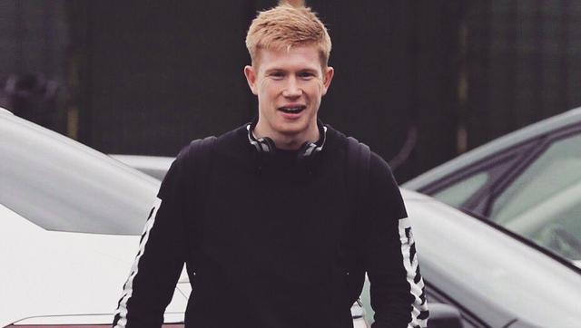 传闻：曼联和米兰球探现场考察18岁雷恩高中锋梅特（曝曼联与米兰派球探现场考察雷恩18岁中锋梅特）