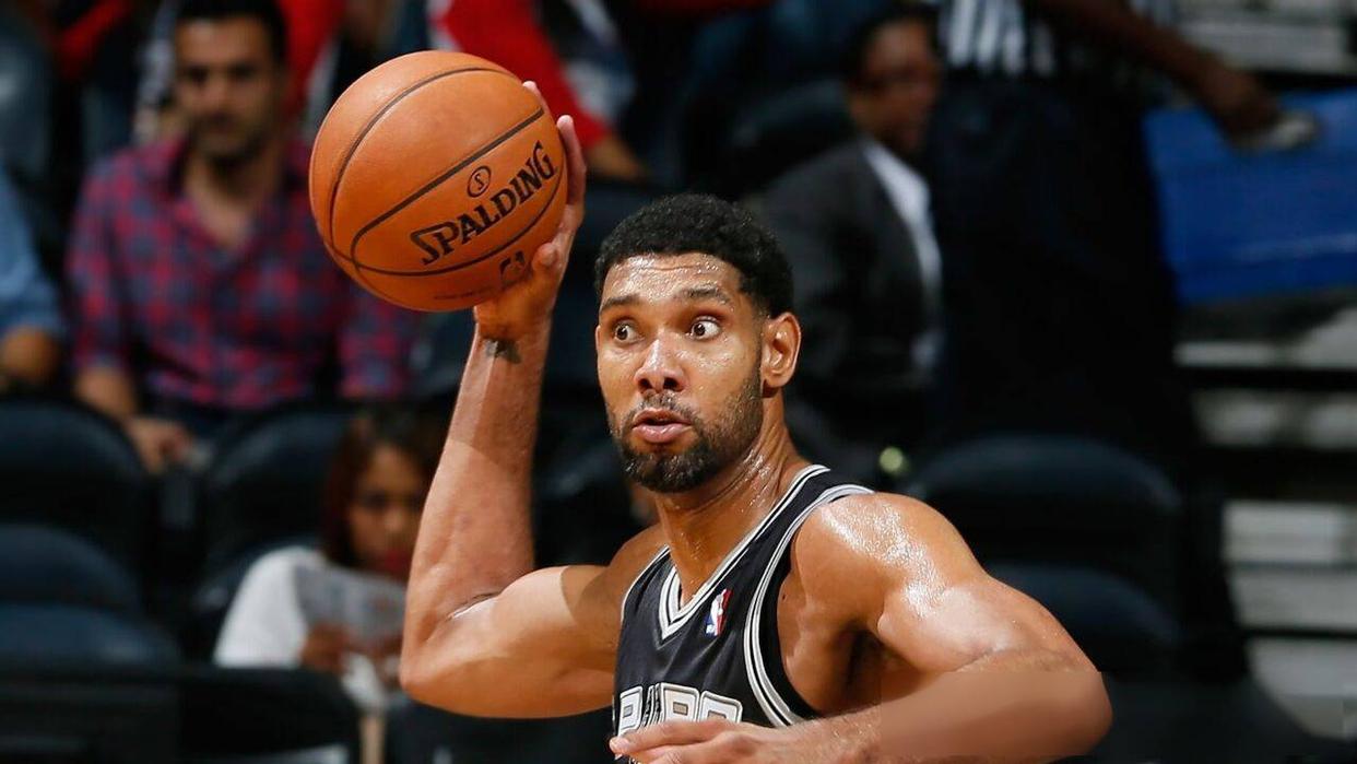 葡萄牙11月大名单：C罗领衔，菲利克斯、莱奥、B费在列（葡萄牙公布11月阵容：C罗率队，菲利克斯、莱奥与B费入选）