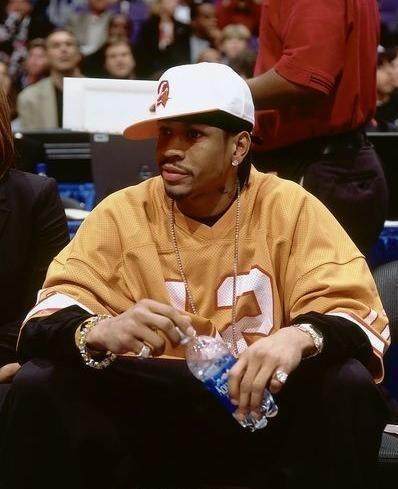 马特拉齐谈抽签：意大利没有轻松的比赛，两天集训时间不够用（马特拉齐评抽签：意大利场场硬仗，两天备战太仓促）