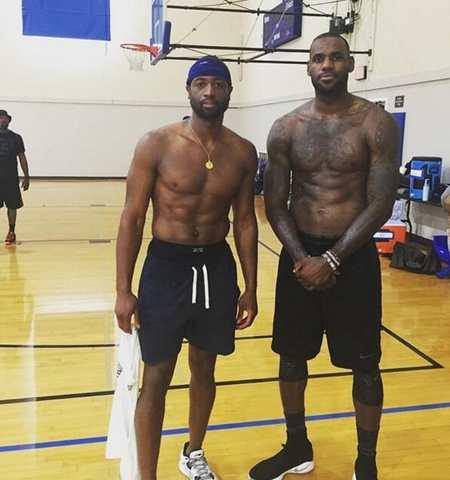 记者：费内巴切有意在冬窗引进罗马前锋多夫比克（据记者报道，费内巴切欲在冬窗签下罗马前锋多夫比克）